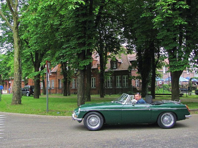 MG & Oldies Happening (44).JPG